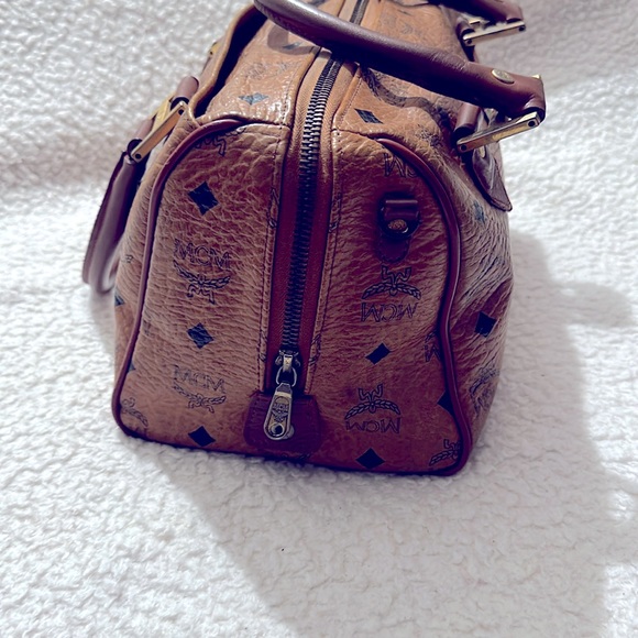 MCM BOSTON BAG luxury item - Picture 6 of 8